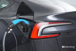 Tesla Model 3 RWD