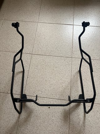 Herrajes Givi Kawasaki Z900 (Trasero y Lateral)