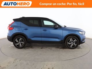 Volvo XC40 1.5 T2 R Design 2WD