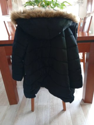 Abrigo negro Zara Girls con capucha