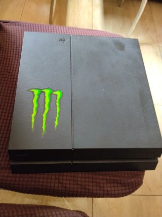 PS4 (PlayStation 4) Nera