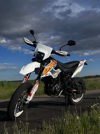 UM DSR 125 Supermotard 4t