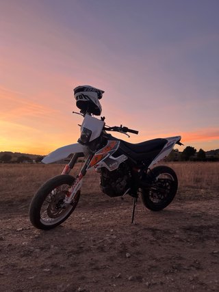 UM DSR 125 Supermotard 4t
