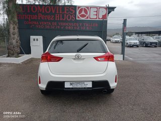 Toyota Auris 2014
