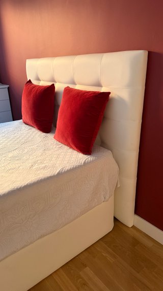 Habitación completa: canapé, colchón y cabecero