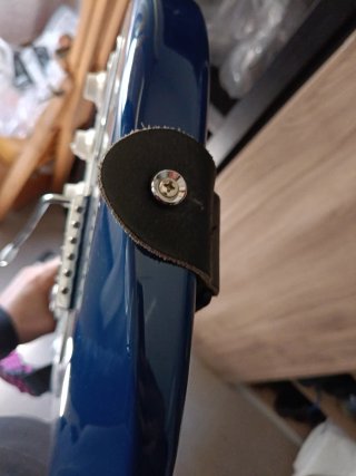 Chitarra elettrica blu  Squier