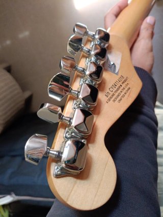 Chitarra elettrica blu  Squier