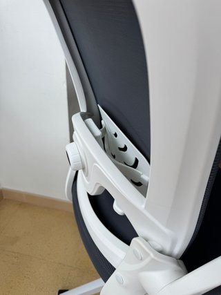 Silla ergonómica T-LOVENDO gris con reposacabezas