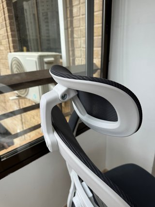 Silla ergonómica T-LOVENDO gris con reposacabezas