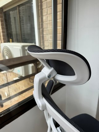 Silla ergonómica T-LOVENDO gris con reposacabezas