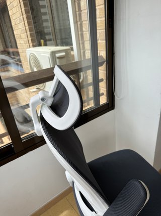 Silla ergonómica T-LOVENDO gris con reposacabezas