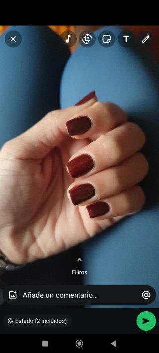 Servicio de manicura semipermanente