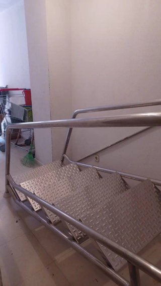 Escalera para piscina de acero inoxidable