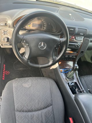 Mercedes-Benz C270