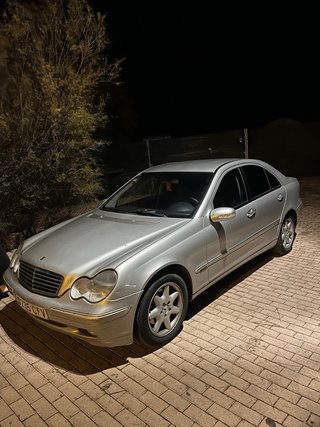 Mercedes-Benz C270
