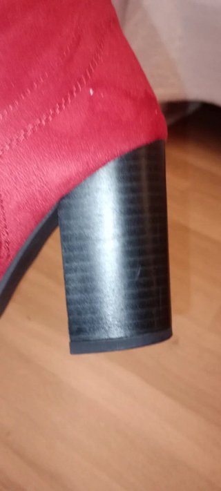 Botas altas rojas con tacón.7cm.venta en persona