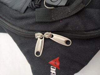 Mochila pernera Dainese Negra