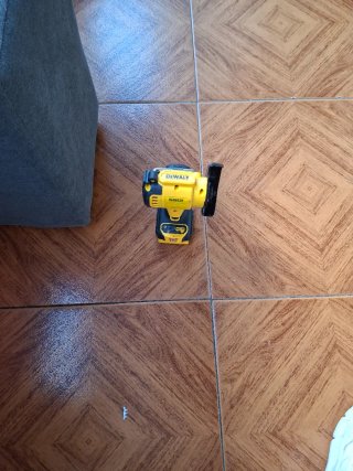 Radial pequeña batería Dewalt nueva