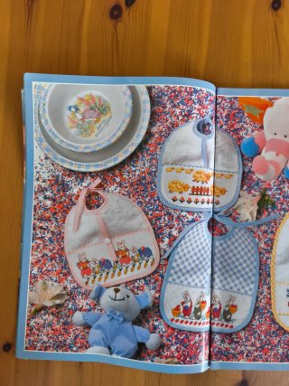 Revista muestras y motivos punto de cruz