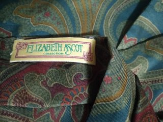 Due cravatte in seta fantasia paisley