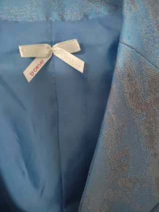 Chaqueta de vestir azul y plateada