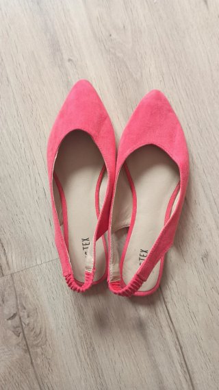 Vestido coral niña, con zapatos y percha incluidas