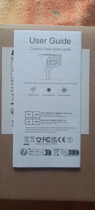 Lampada solare da giardino nuova