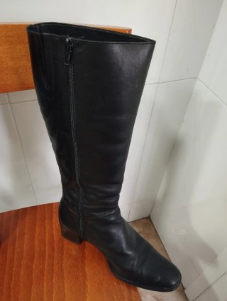 Botas altas de piel negras talla 38