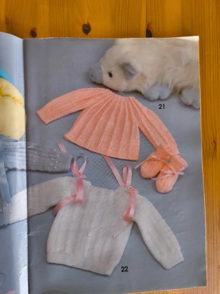 Revista muestras y motivos especial bebé número 4