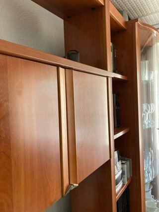 Mueble de salón madera y cristal