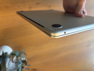 MacBook Air 13 24GB 1TB M2 - 2 Cargas