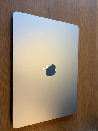 MacBook Air 13 24GB 1TB M2 - 2 Cargas