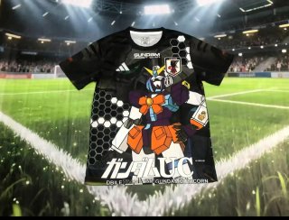 Camiseta Adidas One Piece Doflamingo Japón
