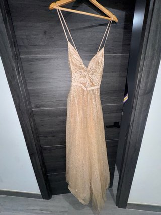 Vestido largo dorado brillante