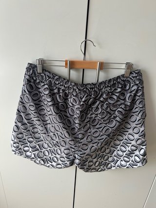 Bañador estampado gris y blanco
