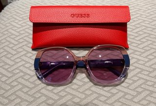 Gafas de sol Guess mujer rosas y moradas