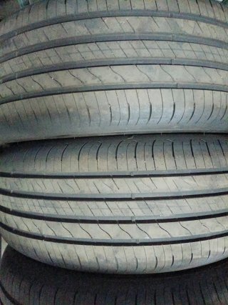 Goodyear 215/55R17 Neumático