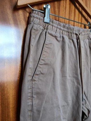 Pantalón Jogger Chino Beige Bershka Talla S