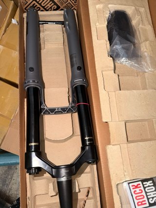 RockShox ZEB Ultimate 38mm 180mm Horquilla Nueva