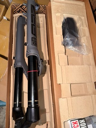 RockShox ZEB Ultimate 38mm 180mm Horquilla Nueva