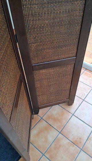Biombo de madera y bambú