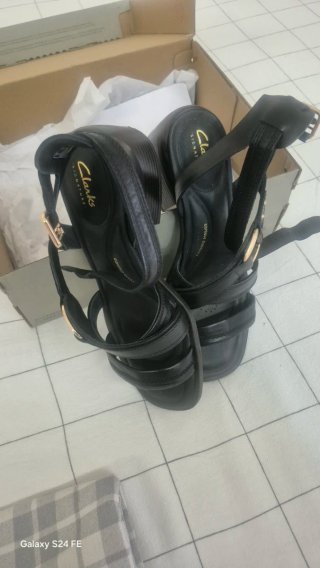 Sandalias Clarks Negras Mujer
