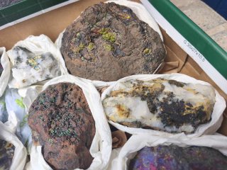minerales con pirita y cuarzo