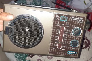 Radio Portátil Taurus FM/AM 2 Bandas Años 90
