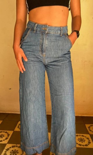 Pantalones vaqueros Benetton acampanados tiro alto