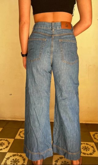 Pantalones vaqueros Benetton acampanados tiro alto