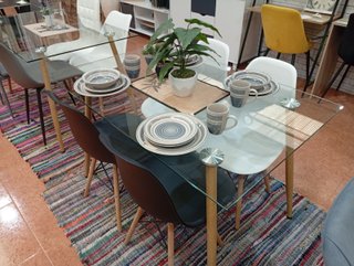 Mesa de comedor de crisdtal