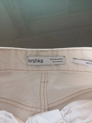 Pantalón corto vaquero Bershka beige