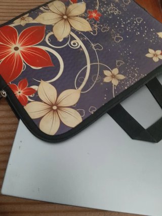 Funda portátil neopreno flores hawainas