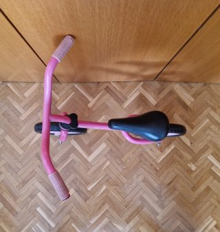 Bicicleta de equilibrio rosa Chicco